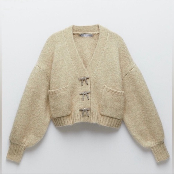 Zara Sweaters - Zara Soft Cream Knit Sweater